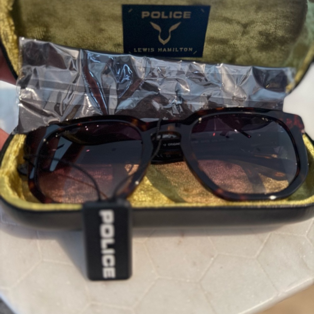 Police Tortoise Shell Sunglasses with Black Case 100% Authentic
